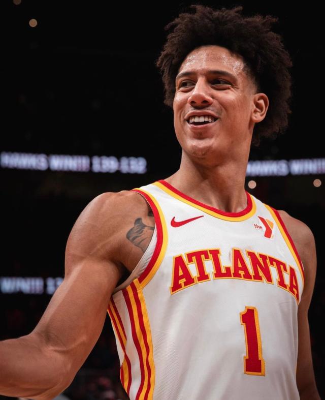 九游体育直播-老鹰大将赛季报销 国王核心申请交易！马刺偷着乐？